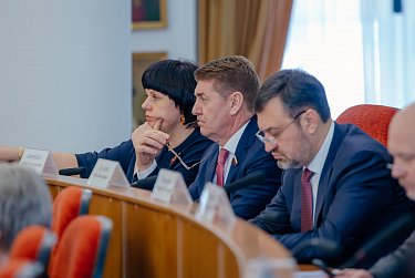 Депутаты направят в Госдуму законодательные инициативы